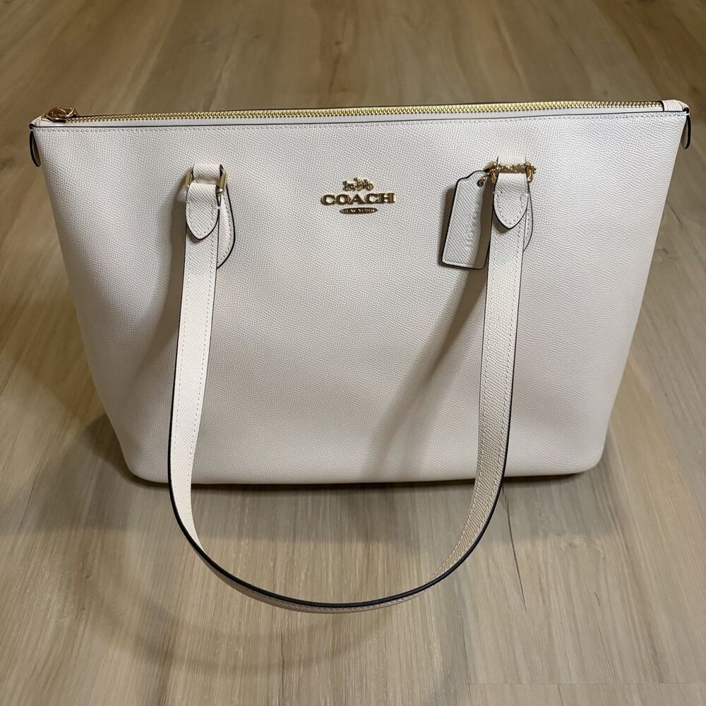 Coach Woman’s Gallery Leather Gold Chalk White Tote Handbag Purse CH285